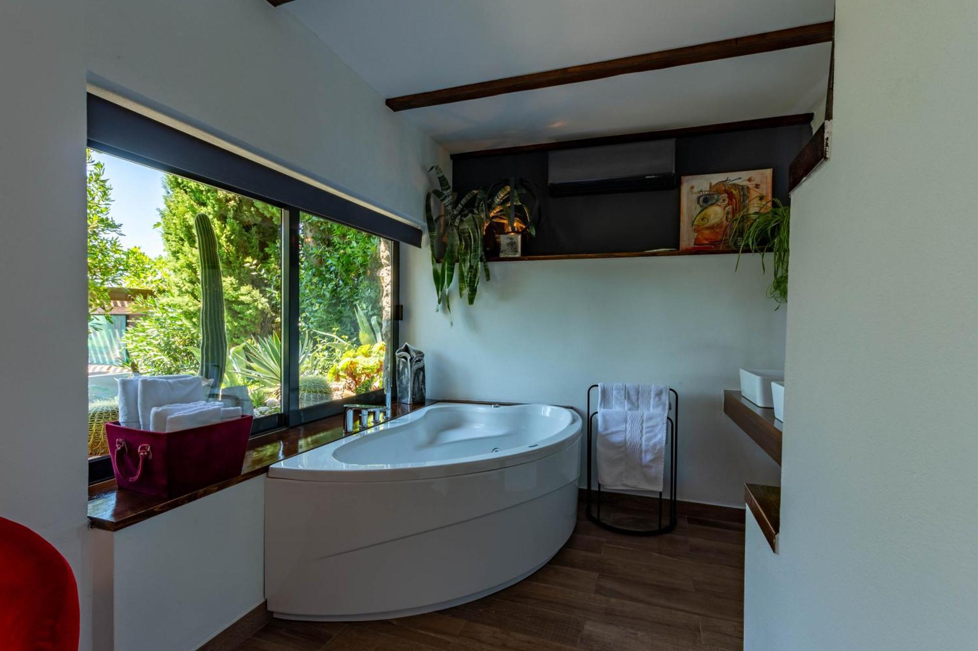 Artistic Beach House With Pool Jadranovo Luaran gambar