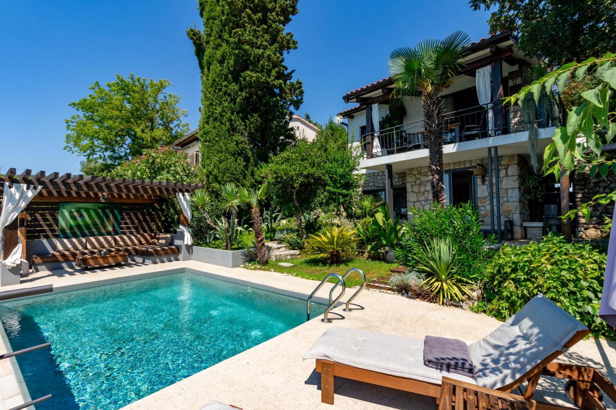 Artistic Beach House With Pool Jadranovo Luaran gambar
