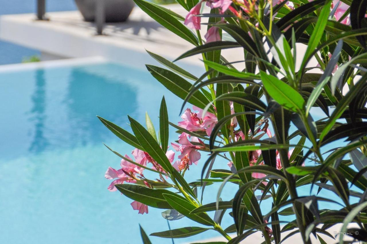Artistic Beach House With Pool Jadranovo Luaran gambar